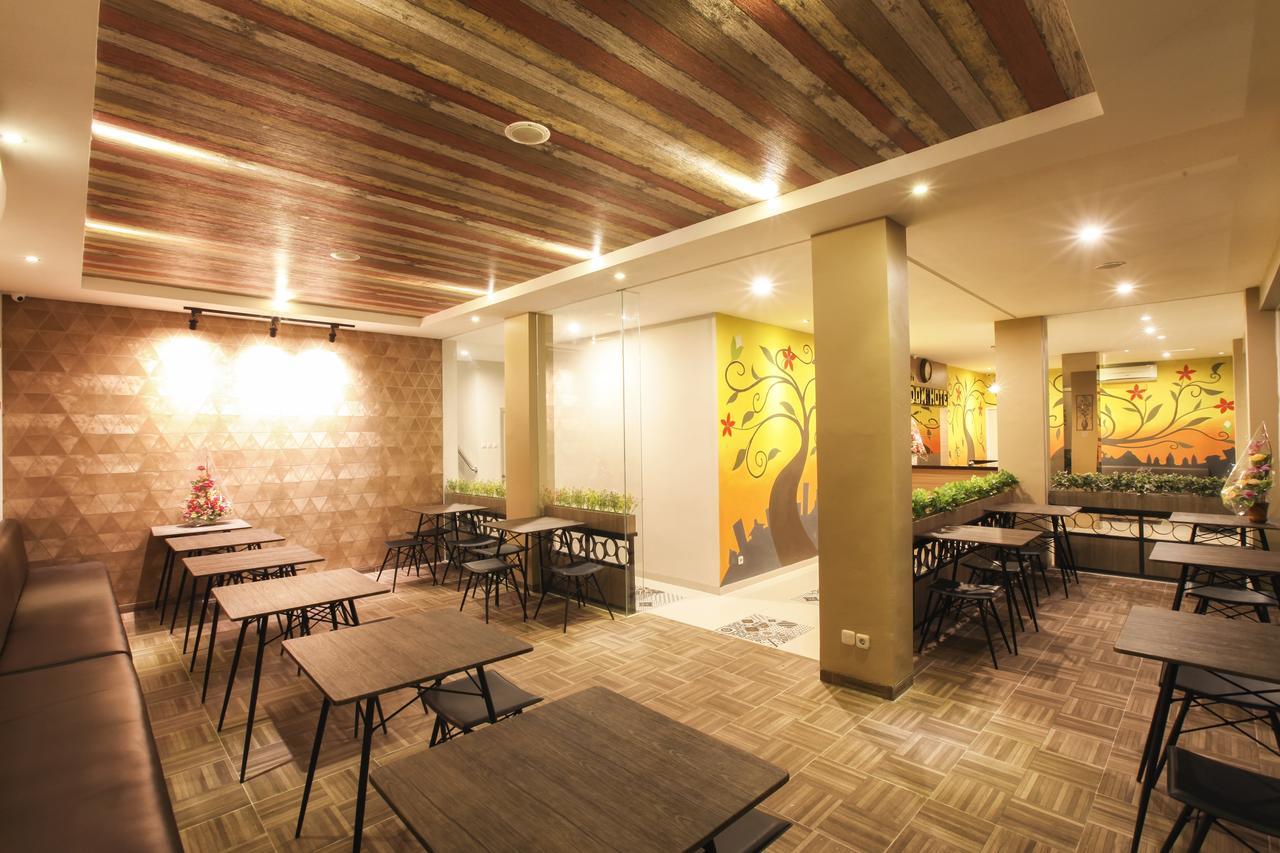 Dom Hotel Jogja Ngaglik Экстерьер фото