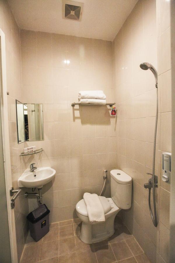 Dom Hotel Jogja Ngaglik Экстерьер фото